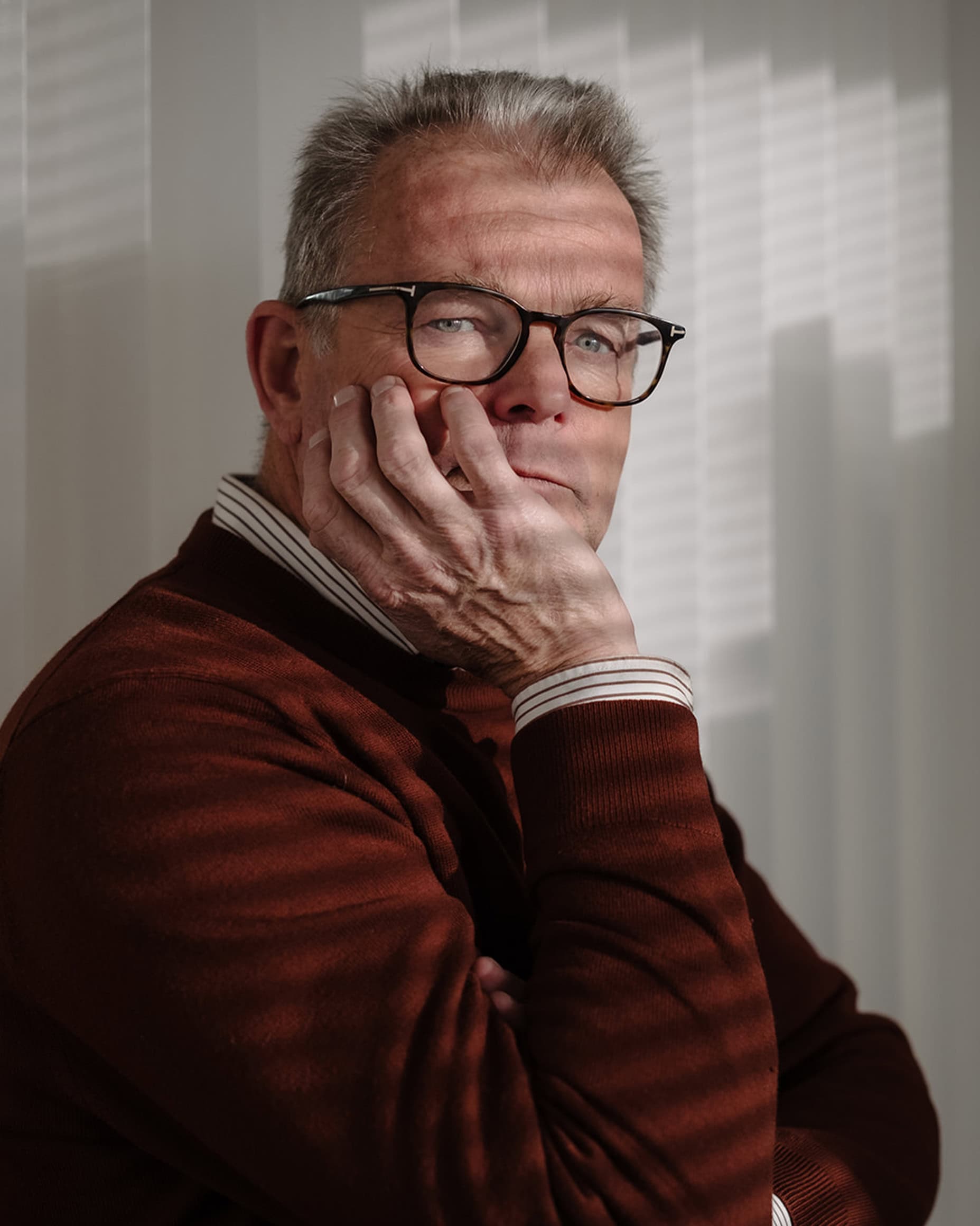 En närbild på Bo Söderpalm, professor vid institutionen för neurovetenskap och fysiologi vid Göteborgs universitet. Överläkare på Beroendekliniken på Sahlgrenska Universitetssjukhuset.