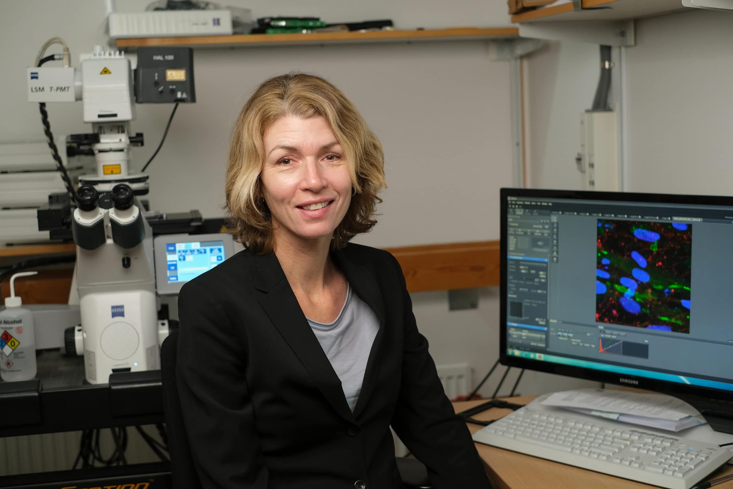 Eva Hedlund, professor i neurokemi, forskar om ALS vid Stockholms universitet. Foto: Sören Andersson