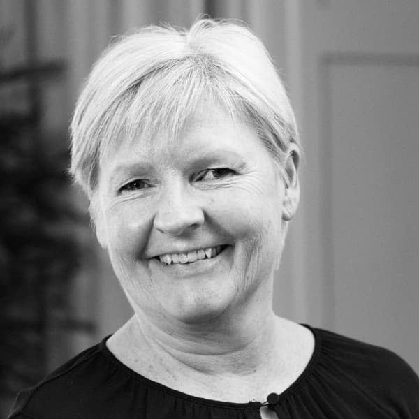 Porträttbild av Ragnhild Ahlgren som på Hjärnfonden jobbar som skribent och sakkunnig